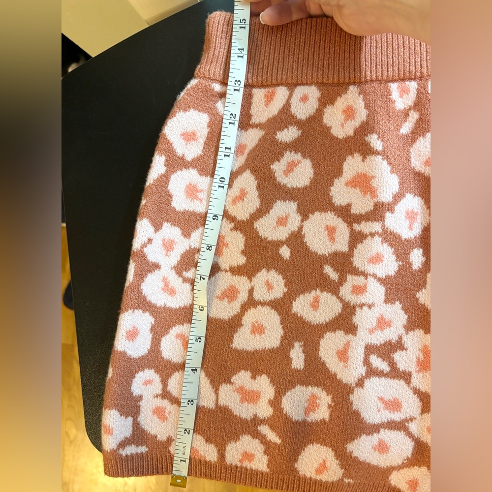 UGG NWT Shaina Shorts Knit Blend Brown Pink Floral Size L - Picture 10 of 10